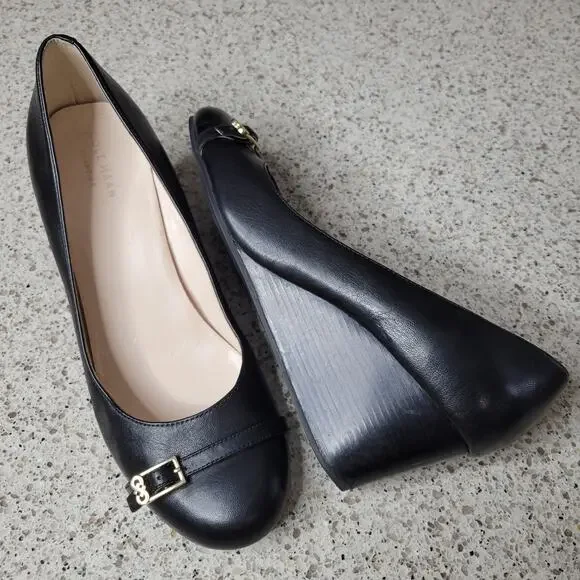 Cole Haan Grand OS Black Leather Closed Round Toe Gold Buckle Wedge Heel✨️9B - Picture 2 of 15